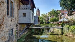 Arbois – temperatura, klimat i pogoda przez cały rok
