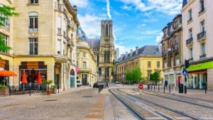 Reims – temperatura, klimat i pogoda przez cały rok
