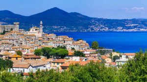 Lago di Bracciano – temperatura, klimat i pogoda przez cały rok