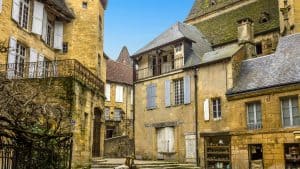 Sarlat-la-Canéda – temperatura, klimat i pogoda przez cały rok