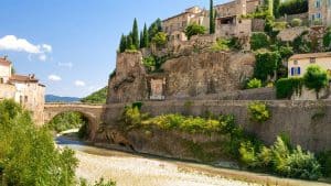 Vaison-la-Romaine – temperatura, klimat i pogoda przez cały rok
