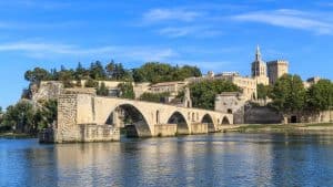 Avignon – temperatura, klimat i pogoda przez cały rok