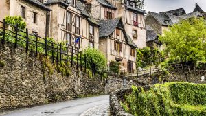 Conques – temperatura, klimat i pogoda przez cały rok