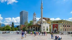 Tirana – temperatura, klimat i pogoda przez cały rok