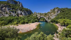Ardèche – temperatura, klimat i pogoda przez cały rok